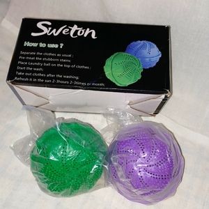 2 Laundry Balls Purple & Green